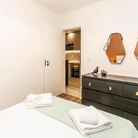 Lively 2 Bedroom Apartment In Iconic Alfama! Lisbon Exterior photo