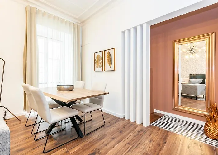 Lively 2 Bedroom Apartment In Iconic Alfama!